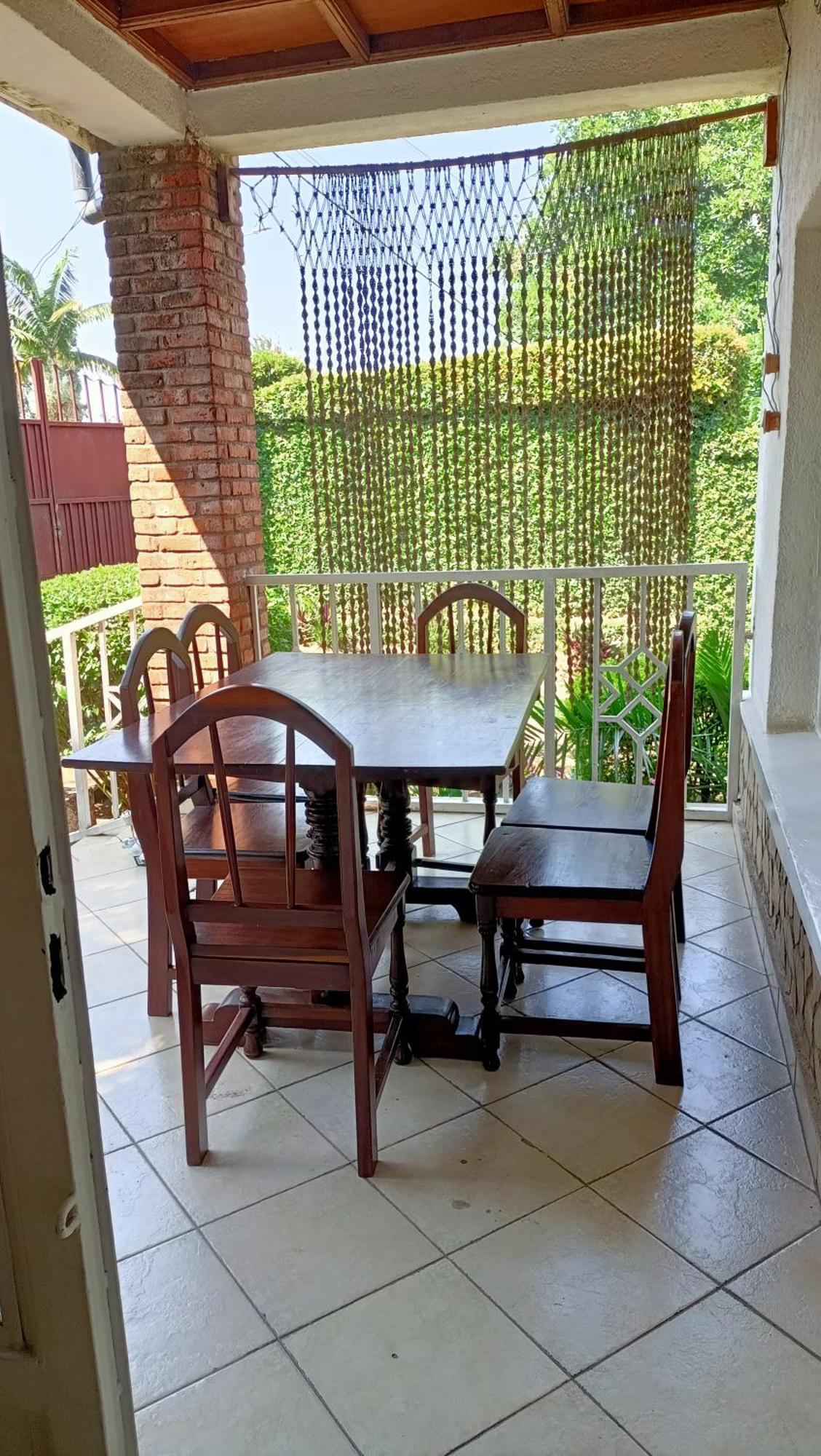 Colibri Taverne & Guest House 吉塞尼 外观 照片