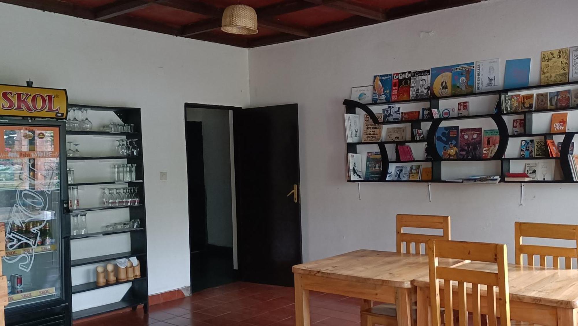 Colibri Taverne & Guest House 吉塞尼 外观 照片