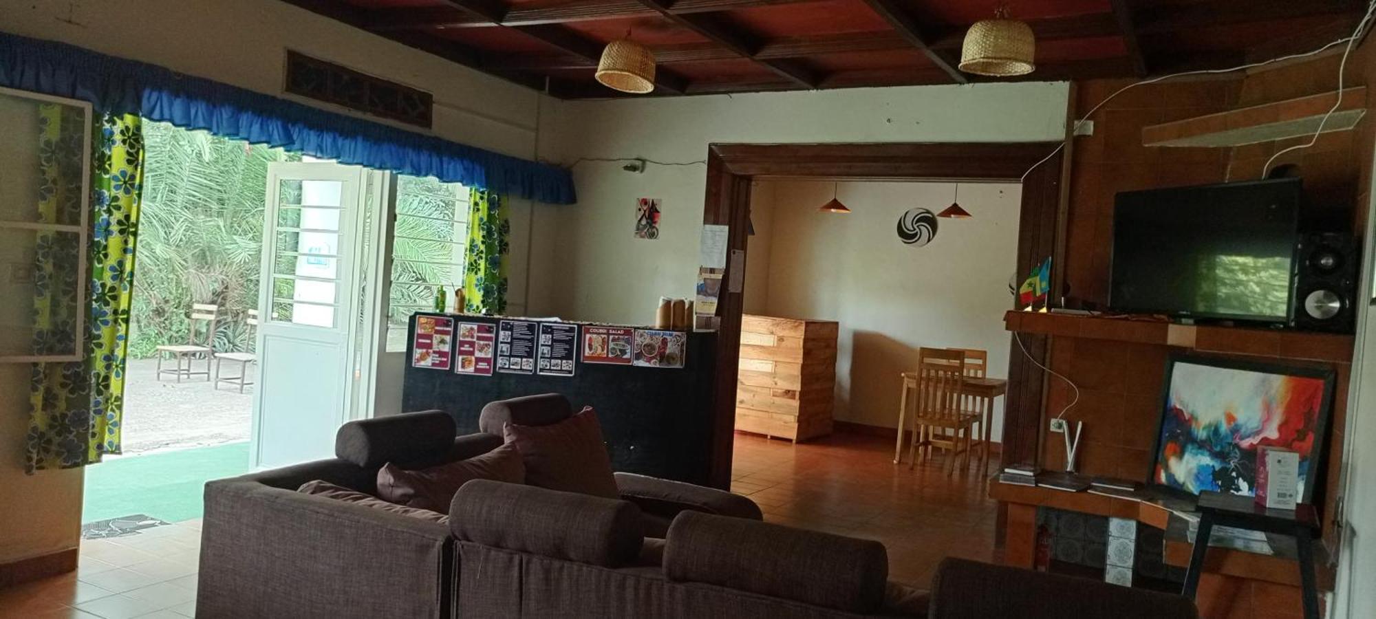 Colibri Taverne & Guest House 吉塞尼 外观 照片